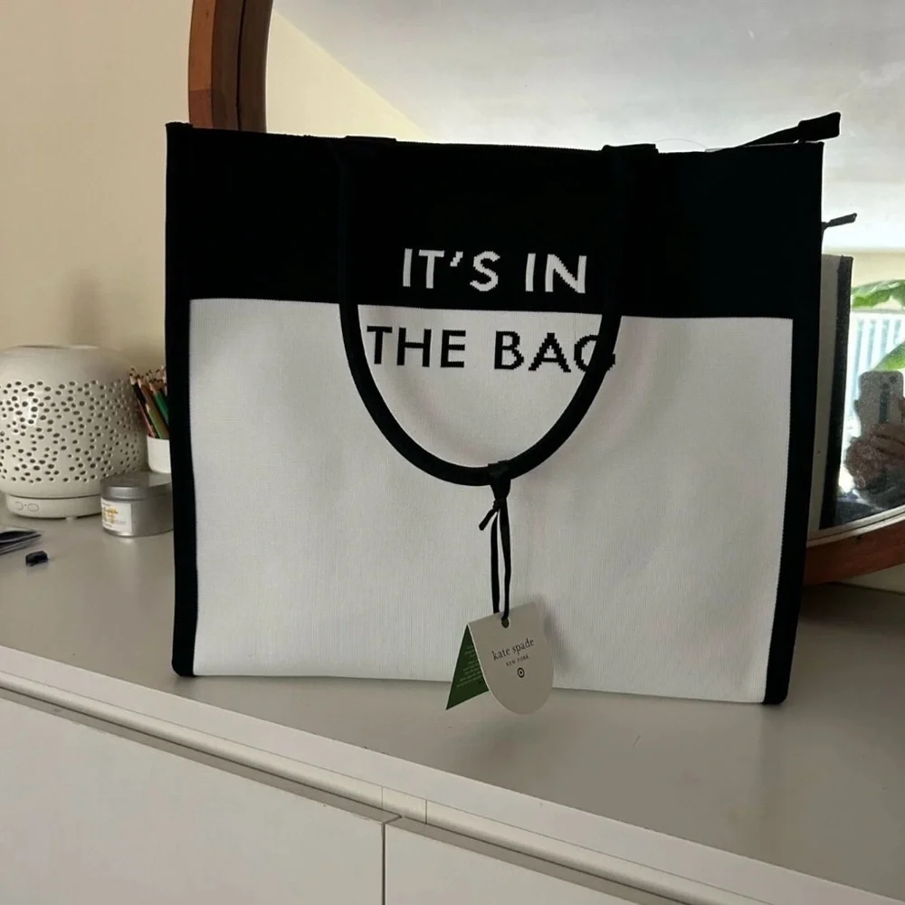 Kate Spade New York x Target Tote IT'S IN THE BAG Color Block White & BLack ❤️❤️